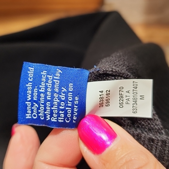 NWT, HOLIDAY Sweater Dress, Size Medium - Picture 12 of 12